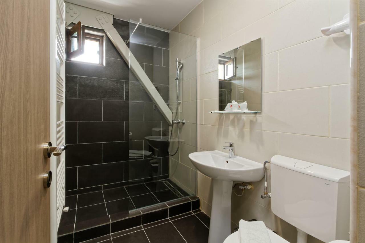 غالات Hotel Bordeaux المظهر الخارجي الصورة