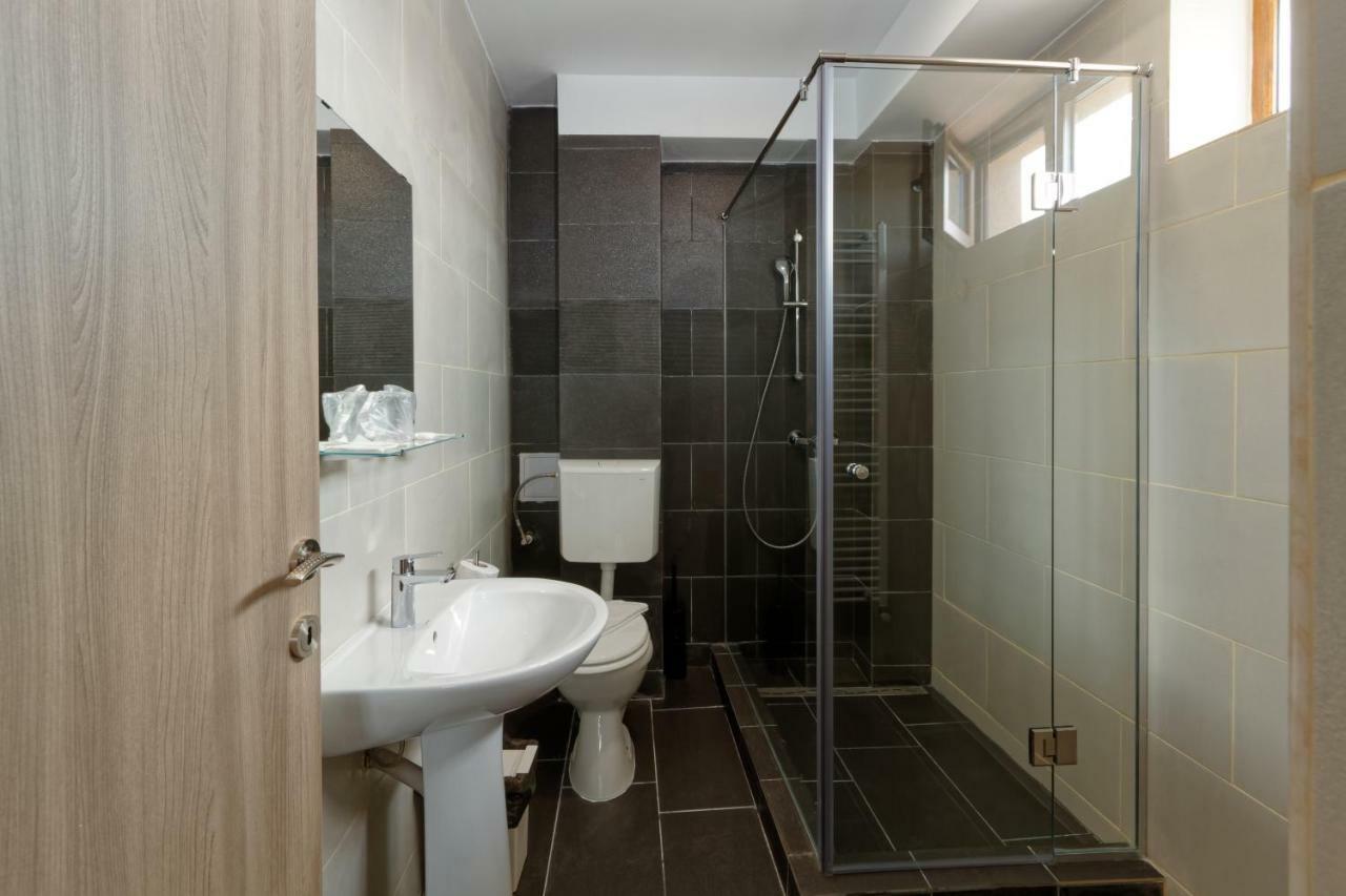 غالات Hotel Bordeaux المظهر الخارجي الصورة